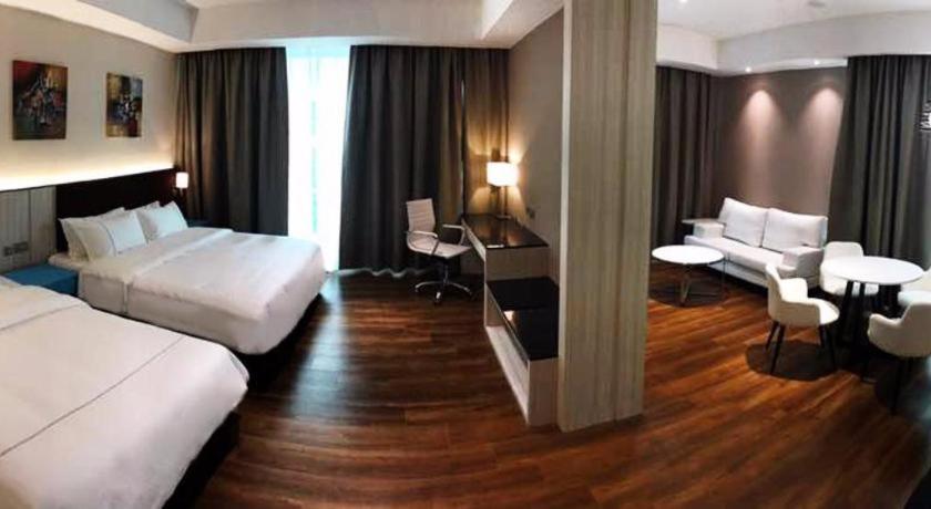 Higher Hotel Bandar Seri Begawan Exterior foto
