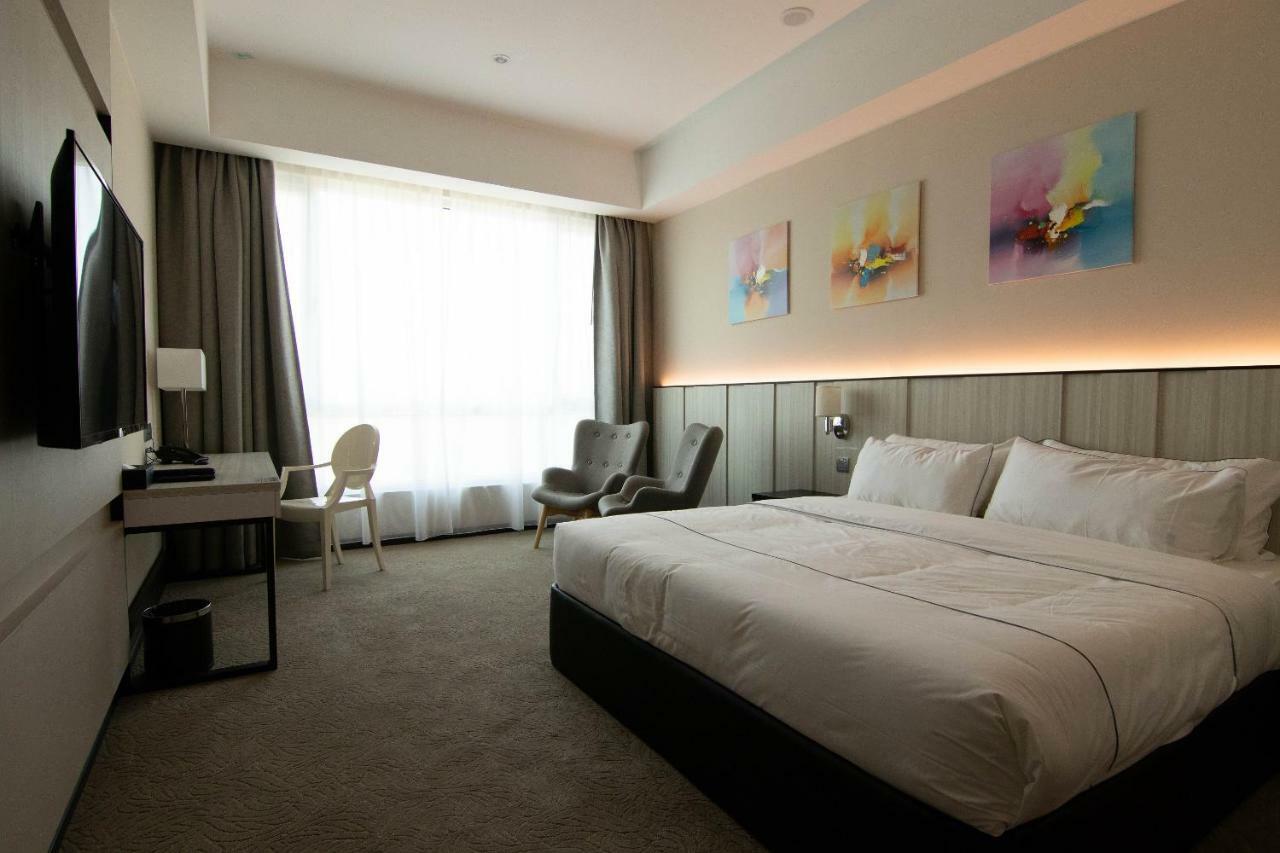 Higher Hotel Bandar Seri Begawan Exterior foto